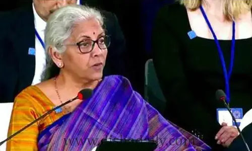 బ్రేకింగ్ న్యూస్: ఆస్పత్రిలో చేరిన Nirmala Sitharaman ..?