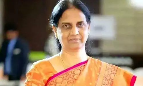 మారిపోయిన విద్యాశాఖ మంత్రి సబిత.. 2023కు అలాగే స్వాగతం పలకాలట