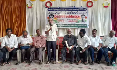 పెట్టుబడిదారుల ఆర్థిక ప్రయోజనాలకే మత విద్వేషాలు : ప్రొఫెసర్ హరగోపాల్