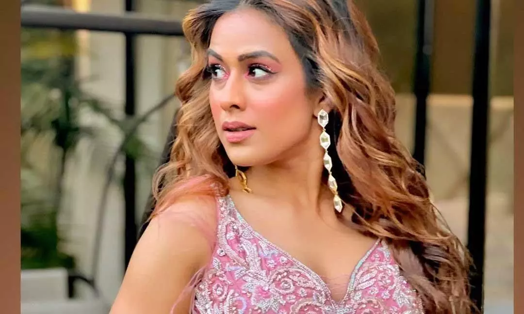 Nia Sharma :అందాలతో కవ్విస్తున్న నియా శర్మ.. Nia Sharma :అందాలతో కవ్విస్తున్న నియా శర్మ..