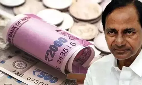 సీఎం కేసీఆర్‌కు షాక్.. ఆధారాలతో సహా ఆర్బీఐ గవర్నర్‌కు ఫిర్యాదు