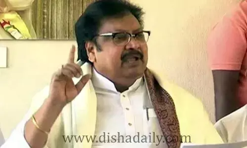 వైసీపీ ఎమ్మెల్యేపై డీజీపీకి Varla Ramaiah ఫిర్యాదు