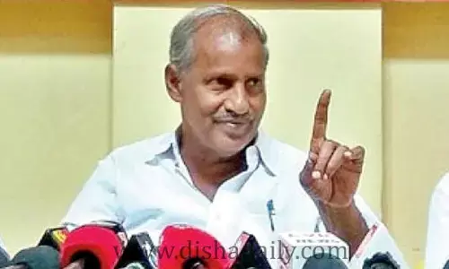 గవర్నర్‌తో వార్.. కేసీఆర్‌కు మిత్రుల మద్దతు!