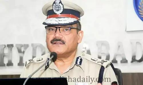 బాధ్యతలు స్వీకరించిన తెలంగాణ కొత్త డీజీపీ