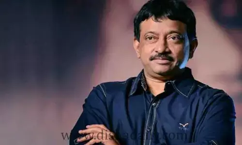 ఆ ఒక్కరికి తప్ప..అందరికి New Year Wishes అంటూ తెలిపిన  రాం గోపాల్ వర్మ !