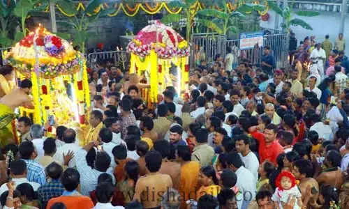 Mukkoti Ekadashi.. రాజన్నకు భక్తుల తాకిడి