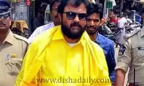 Eluruలో ఉద్రిక్తత.. మాజీ ఎమ్మెల్యే చింతమనేని అరెస్ట్
