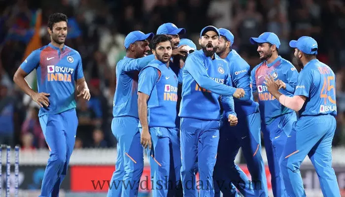 టీ20లో అతి స్వల్ప తేడాతో భారత్ విజయం సాధించిన మ్యాచ్లు ఎవో తెలుసా.. టీ20లో అతి స్వల్ప తేడాతో భారత్ విజయం సాధించిన మ్యాచ్లు ఎవో తెలుసా..