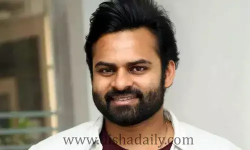 నేను Saidharam Tej ను కలవాలి.. Pawan Kalyan ఇంటి ముందు woman హల్‌చల్