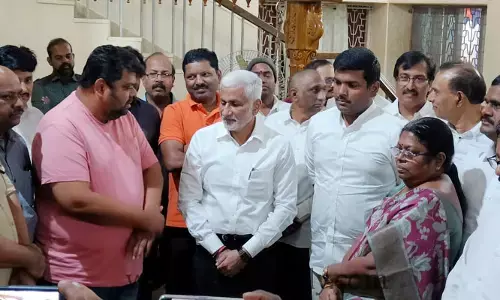తులసిరావు కుటుంబ సభ్యులను పరామర్శించిన MP Vijayasai Reddy