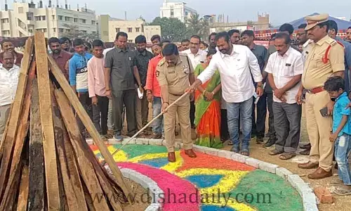 అంబరాన్ని అంటిన సంక్రాంతి సంబరాలు