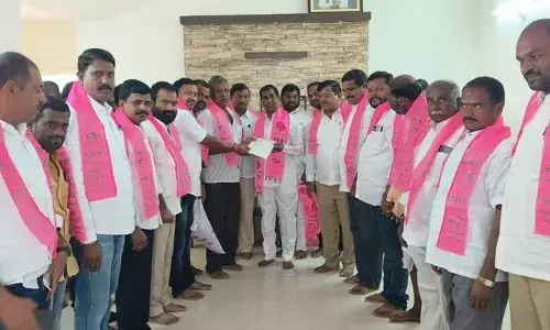 అభివృద్ధిని చూసే బీఆర్ఎస్⁬లో చేరికలు.. MLA అంజయ్య యాదవ్