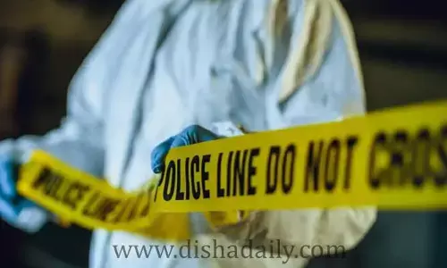 12వ అంతస్తు నుంచి కొడుకును తోసేసిన తండ్రి..