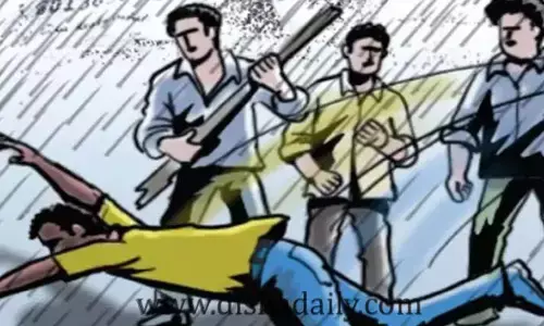 హుండీని పగలగొట్టి చోరీకి పాల్పడ్డ దుండగులు..