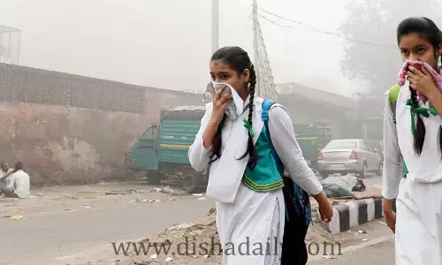 Air Pollution in Delhi : ఢిల్లీలో ప్రమాదకర స్థాయిలో వాయికాలుష్యం!