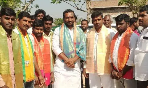 జెండాలు ఎజెండాలు పక్కనపెట్టి గ్రామాలను అభివృద్ధి చేసుకుందాం: Raghunandhan Rao