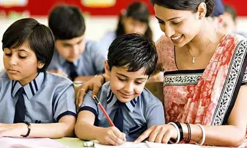 ప్రభుత్వ విద్యా సంక్షోభానికి బాధ్యులు ఎవరు?