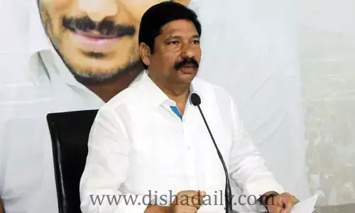 బావ కోసం తండ్రిని కాటికి పంపిన వ్యక్తి బాలకృష్ణ: మంత్రి జోగి రమేష్ సంచలన వ్యాఖ్యలు