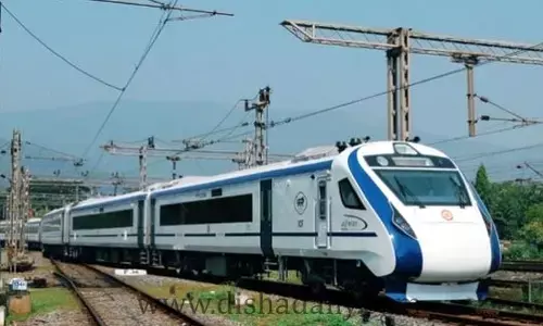 Vande Bharat Express: గంటకు 160 కి.మీ వేగంతో దూసుకుపోతున్న వందేభారత్