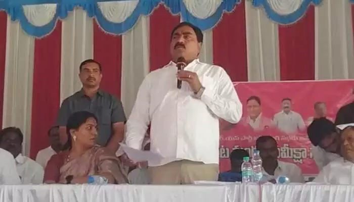 25 మంది ఎమ్మెల్యేలపై వ్యతిరేకత వాస్తవమే: మంత్రి ఎర్రబెల్లి (వీడియో) 25 మంది ఎమ్మెల్యేలపై వ్యతిరేకత వాస్తవమే: మంత్రి ఎర్రబెల్లి (వీడియో)