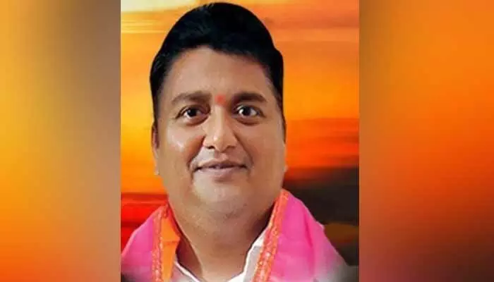 ఎమ్మెల్యే వినయ్ భాస్కర్ అనుచరుడు వేముల అరెస్ట్ తప్పదా..? ఎమ్మెల్యే వినయ్ భాస్కర్ అనుచరుడు వేముల అరెస్ట్ తప్పదా..?