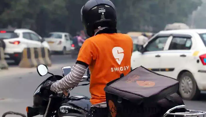8-10 శాతం ఉద్యోగుల తొలగింపు యోచనలో Swiggy! 8-10 శాతం ఉద్యోగుల తొలగింపు యోచనలో Swiggy!