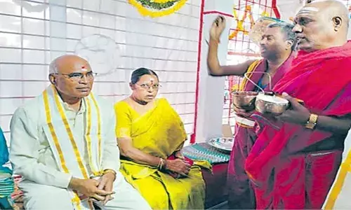 దేవుణ్ణి నమ్మేవాడు కమ్యూనిస్టేనా?