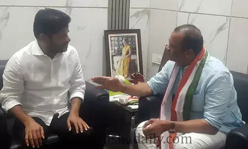 రేవంత్ రెడ్డితో కోమటిరెడ్డి మీటింగ్‌.. కీలక నేత భవితవ్యంపై సస్పెన్స్!