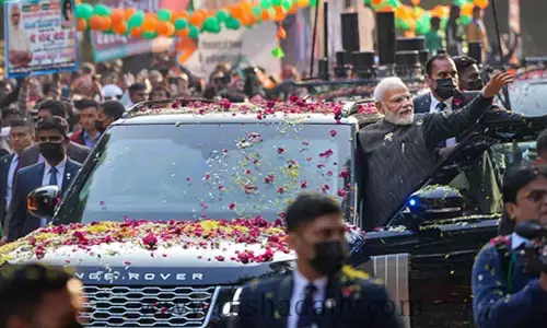 ప్రధాని ర్యాలీలో మరో అనూహ్య ఘటన.. సైనికుడినంటూ వీవీఐపీ ప్రాంతంలోకి ప్రవేశించేందుకు యత్నం