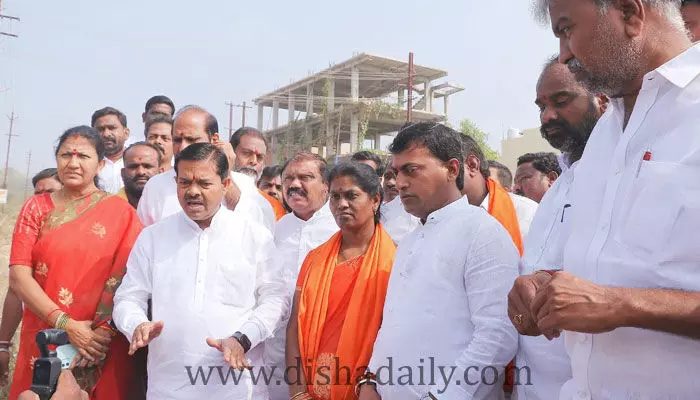 తెలంగాణలో రానున్నది BJP సర్కారే.. ఆ తర్వాత లెక్కలన్నీ తేలుస్తాం: కేంద్రమంత్రి BL వర్మ తెలంగాణలో రానున్నది BJP సర్కారే.. ఆ తర్వాత లెక్కలన్నీ తేలుస్తాం: కేంద్రమంత్రి BL వర్మ