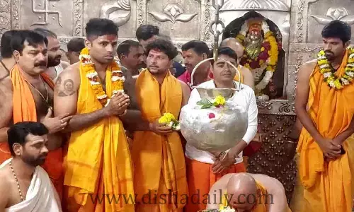 శ్రీ మహాకాళేశ్వర ఆలయాన్ని సందర్శించిన టీమ్ ఇండియా ఆటగాళ్లు