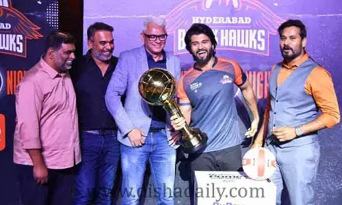 బ్లాక్‌ హాక్స్‌‌కు బ్రాండ్‌ అంబాసిడర్‌గా విజయ్‌.. గర్వంగా ఉందంటూ