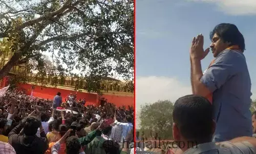 కొండగట్టులో Pawan Kalyanకు జన నీరాజనం (వీడియో)
