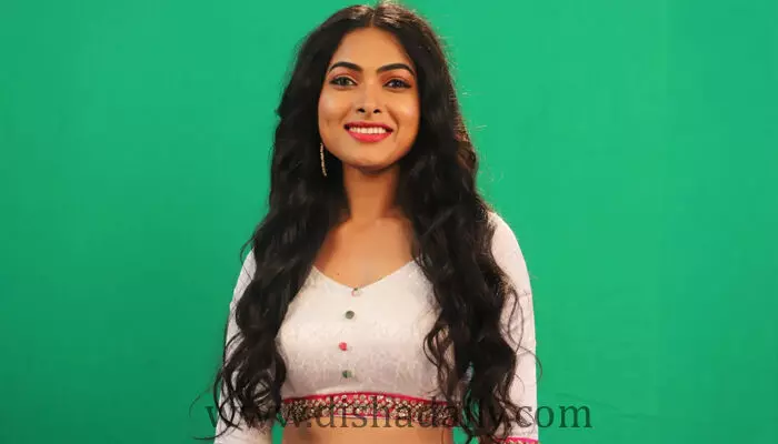 ATM వెబ్ సిరీస్లో బిగ్ బాస్ బ్యూటీ లిప్ కిస్లు ATM వెబ్ సిరీస్లో బిగ్ బాస్ బ్యూటీ లిప్ కిస్లు