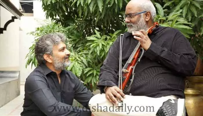 ఈ అవార్డు నీకెప్పుడో దక్కాల్సింది: MM Keeravani కి పద్మశ్రీపై Rajamouli పోస్ట్! ఈ అవార్డు నీకెప్పుడో దక్కాల్సింది: MM Keeravani కి పద్మశ్రీపై Rajamouli పోస్ట్!