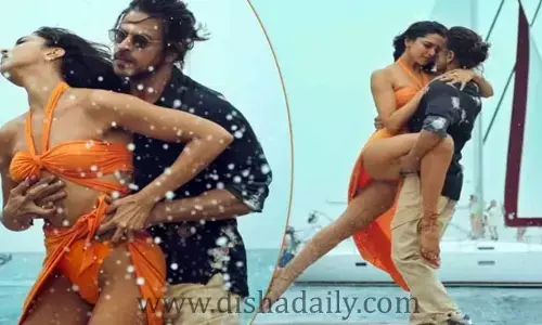 పఠాన్ కోసం థియేటర్‌లో కొట్టుకున్న యువకులు!