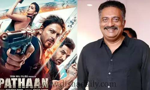 షారుఖ్ ఈజ్ బ్యాక్: పఠాన్పై ప్రకాశ్‌రాజ్ ప్రశంసలు!