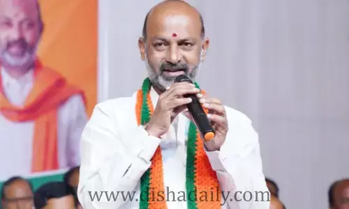 ఎన్నికల వరకు తన్నుకుని.. చివర్లో BRS, కాంగ్రెస్ కలుస్తాయ్: బండి సంజయ్