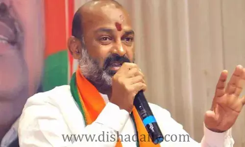 మెడికో ప్రీతి కేసు ముమ్మాటికి లవ్ జిహాదే: బండి సంజయ్ సంచలన వ్యాఖ్యలు
