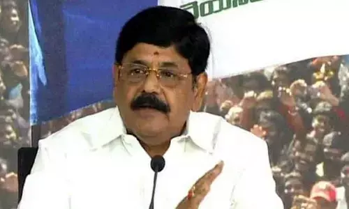 Nellore District Venkatagiri  లో ముదిరిన వర్గపోరు.. ఆనం కటౌట్‌ దగ్ధం