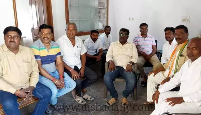 31న హుజూరాబాద్కు కేటీఆర్.. కొనసాగుతున్న ముందస్తు అరెస్ట్లు 31న హుజూరాబాద్కు కేటీఆర్.. కొనసాగుతున్న ముందస్తు అరెస్ట్లు