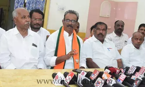 సీఎం వ్యవహార శైలి ప్రజాస్వామ్యానికి గొడ్డలి పెట్టు: Boora Narsaiah Goud