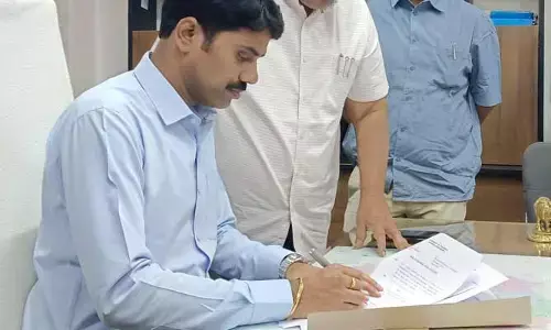 నూతన కలెక్టర్‌గా బాధ్యతలు స్వీకరించిన నారాయణరెడ్డి