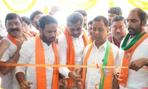 దాచుకోవడం, దోచుకోవడమే కేసీఆర్ పాలసీ : మాజీ ఎంపీ కొండా విశ్వేశ్వర్ రెడ్డి