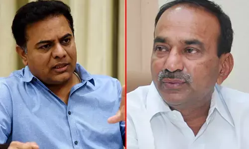 అసెంబ్లీలో ఈటలతో ప్రత్యేకంగా ముచ్చటించిన KTR