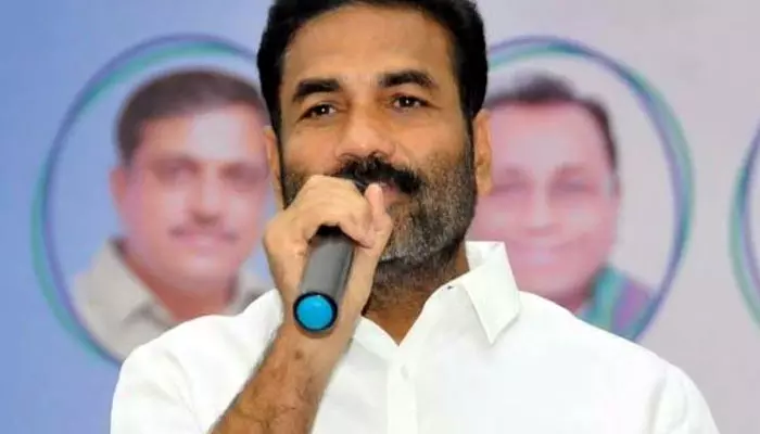 కోటం రెడ్డి శ్రీధర్ రెడ్డిపై కేసు నమోదు