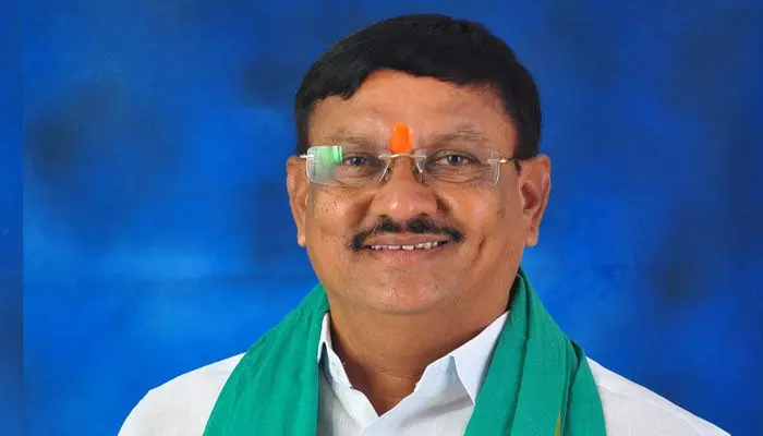 ఉమ్మడి జిల్లాలో బల్దియా రాజకీయాలు..! ఉమ్మడి జిల్లాలో బల్దియా రాజకీయాలు..!