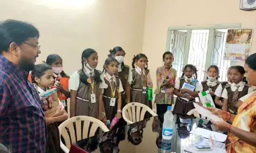 టీచర్ గా మారిన సర్పంచ్.. ఎక్కడో తెలుసా?