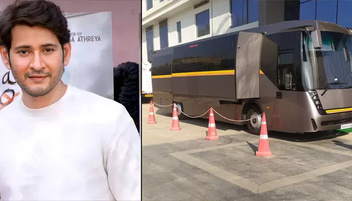 Mahesh Babu :యశోద హాస్పిటల్ ఎదురుగా మహేష్ కేరవాన్ .. అభిమానుల్లో ఆందోళన Mahesh Babu :యశోద హాస్పిటల్ ఎదురుగా మహేష్ కేరవాన్ .. అభిమానుల్లో ఆందోళన