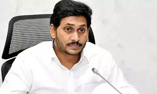 Re Sound in YCP: భయపడుతున్న జగన్..  ప్లాన్‌లో మార్పులు..!